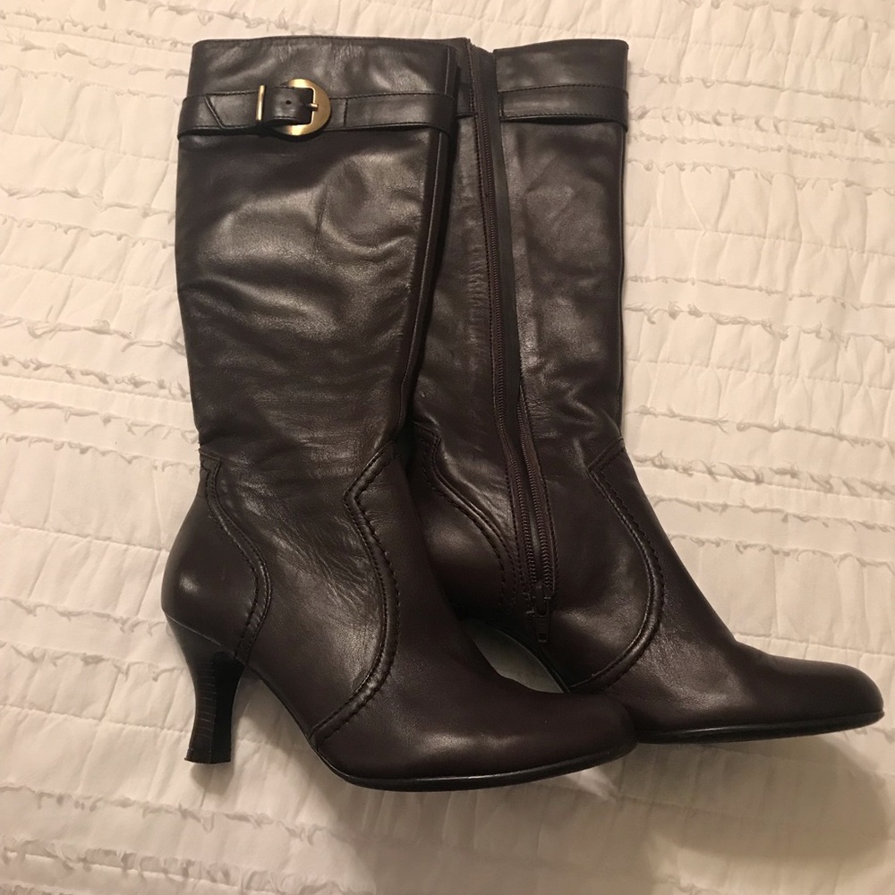 Gianni Bini Brown Leather Boots - Picture 4 of 6